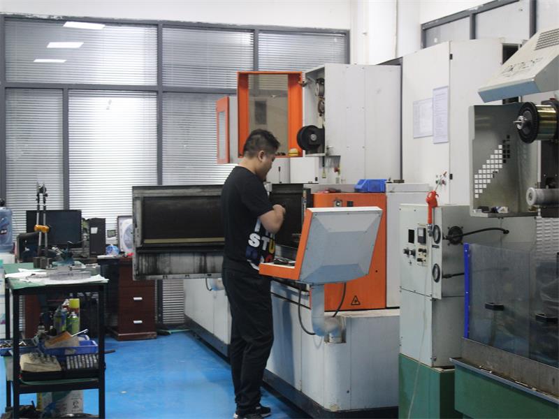 Mold Making Manufacturers & Plastic Injection Molding Services Supplier in China Factory