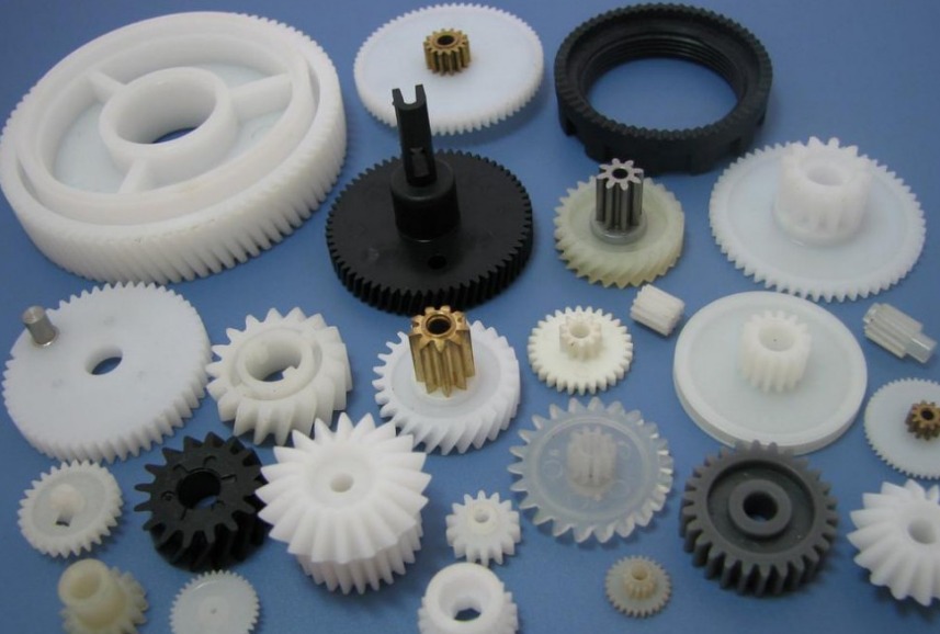 How Are Plastic Gear Sets Revolutionizing Precision Engineering?