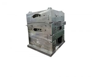 How Are Plastic Mold Manufacturers Crafting the Future?