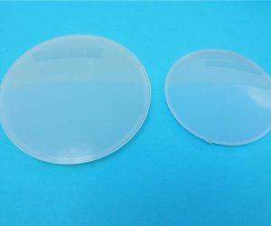 What Makes PMMA Injection Molding Challenging for Optical Clarity?